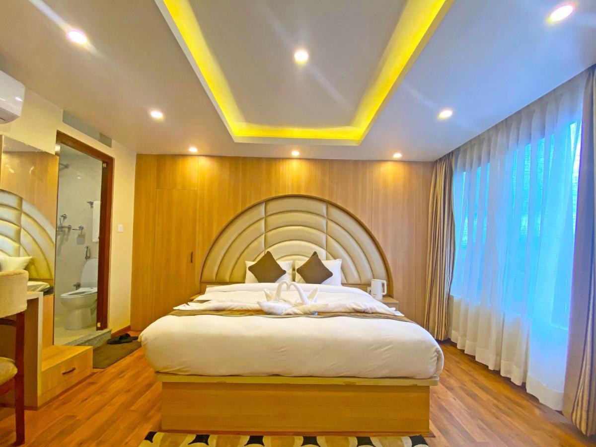 Hotel Airport Gurkha Катманду Екстер'єр фото