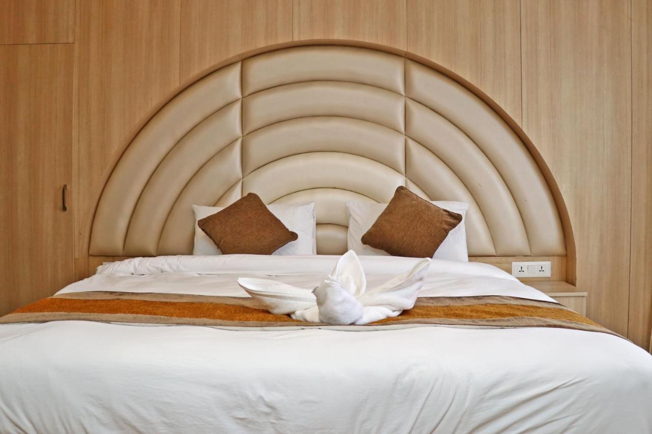 Hotel Airport Gurkha Катманду Екстер'єр фото