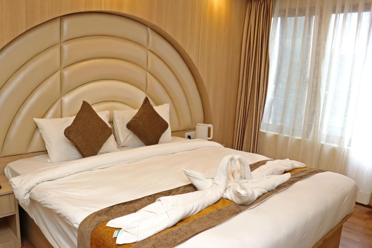 Hotel Airport Gurkha Катманду Екстер'єр фото