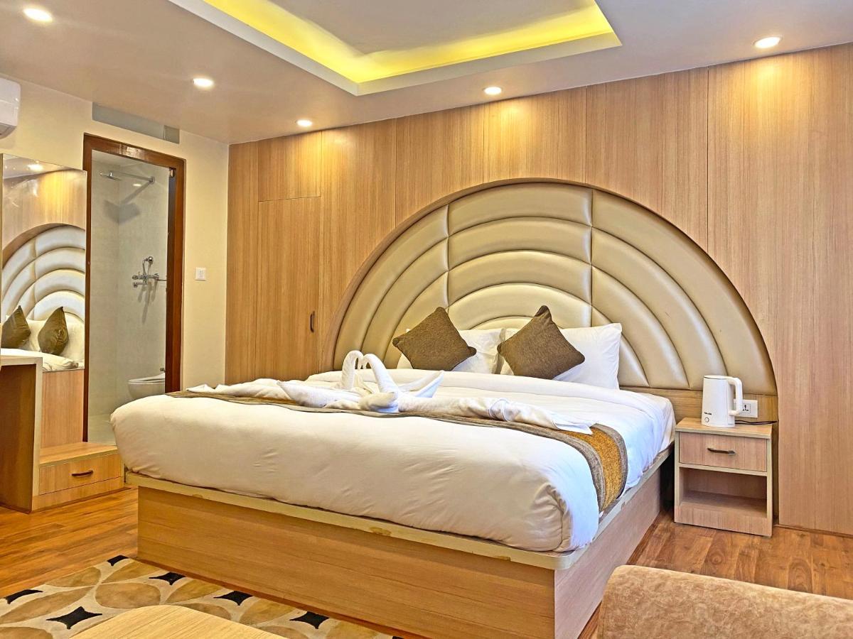 Hotel Airport Gurkha Катманду Екстер'єр фото
