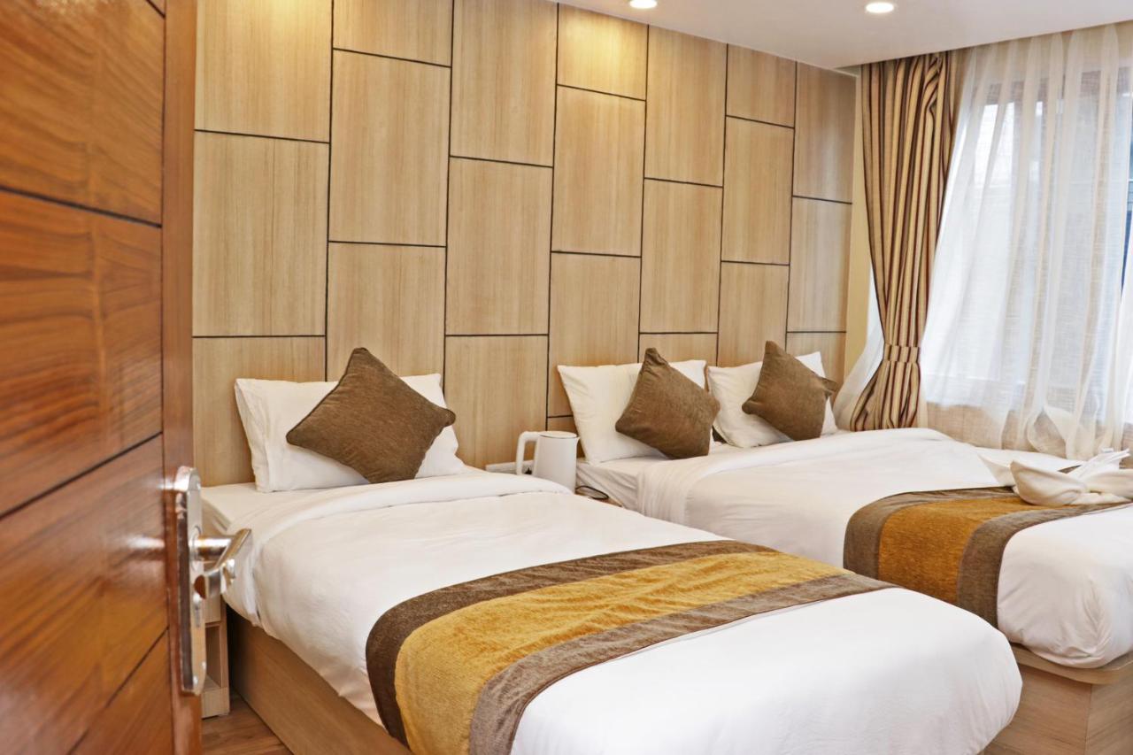 Hotel Airport Gurkha Катманду Екстер'єр фото