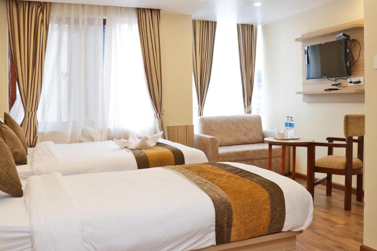 Hotel Airport Gurkha Катманду Екстер'єр фото