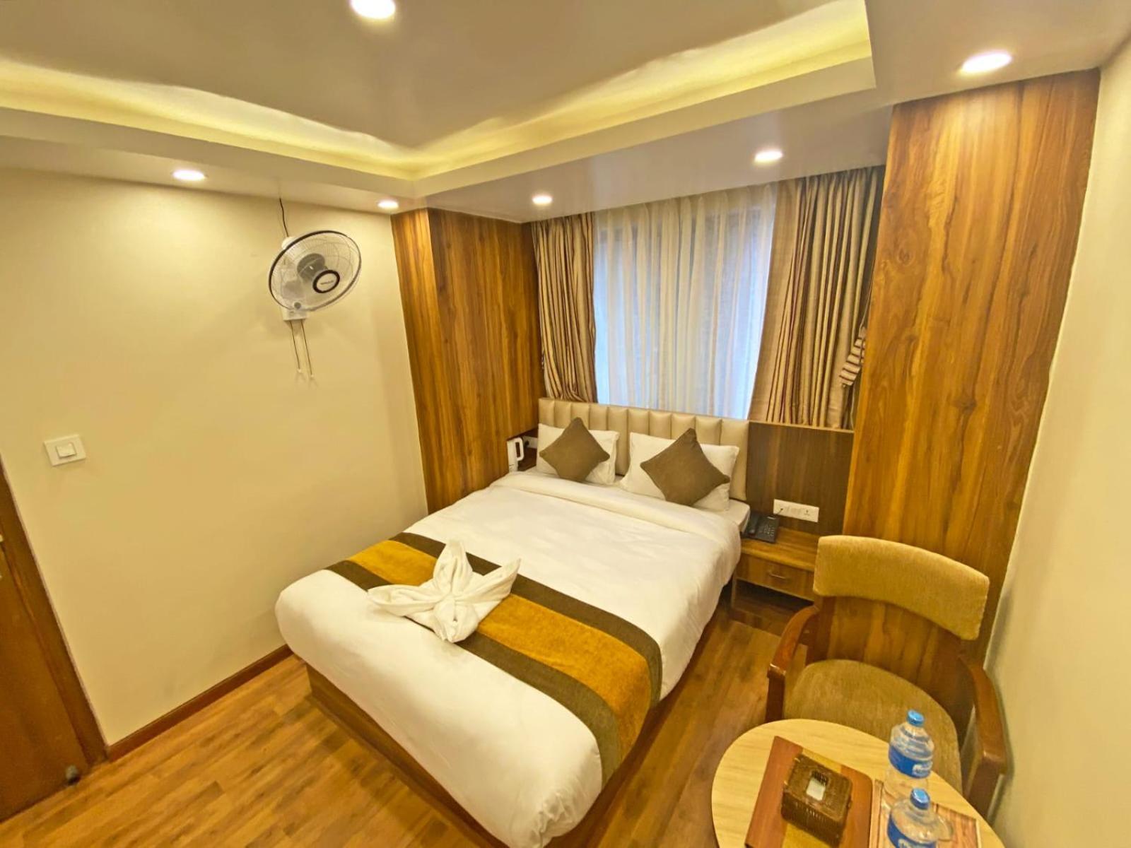 Hotel Airport Gurkha Катманду Екстер'єр фото