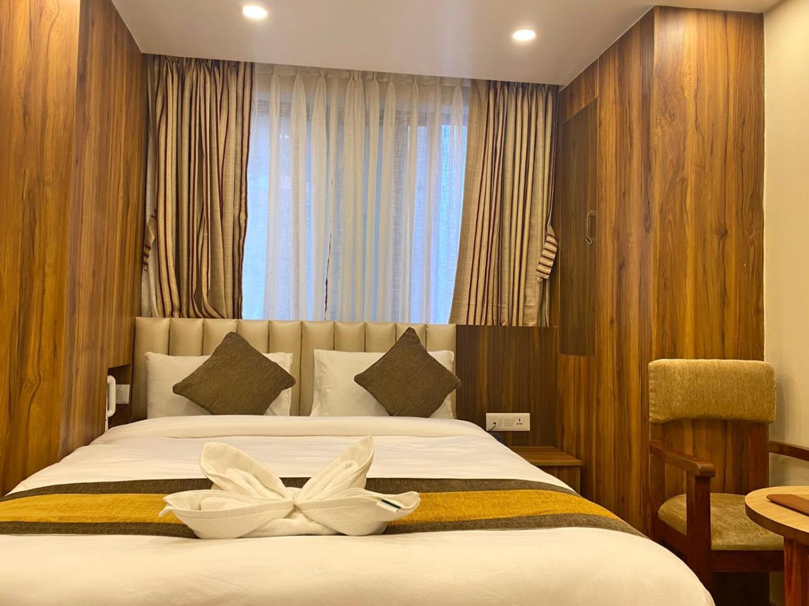 Hotel Airport Gurkha Катманду Екстер'єр фото