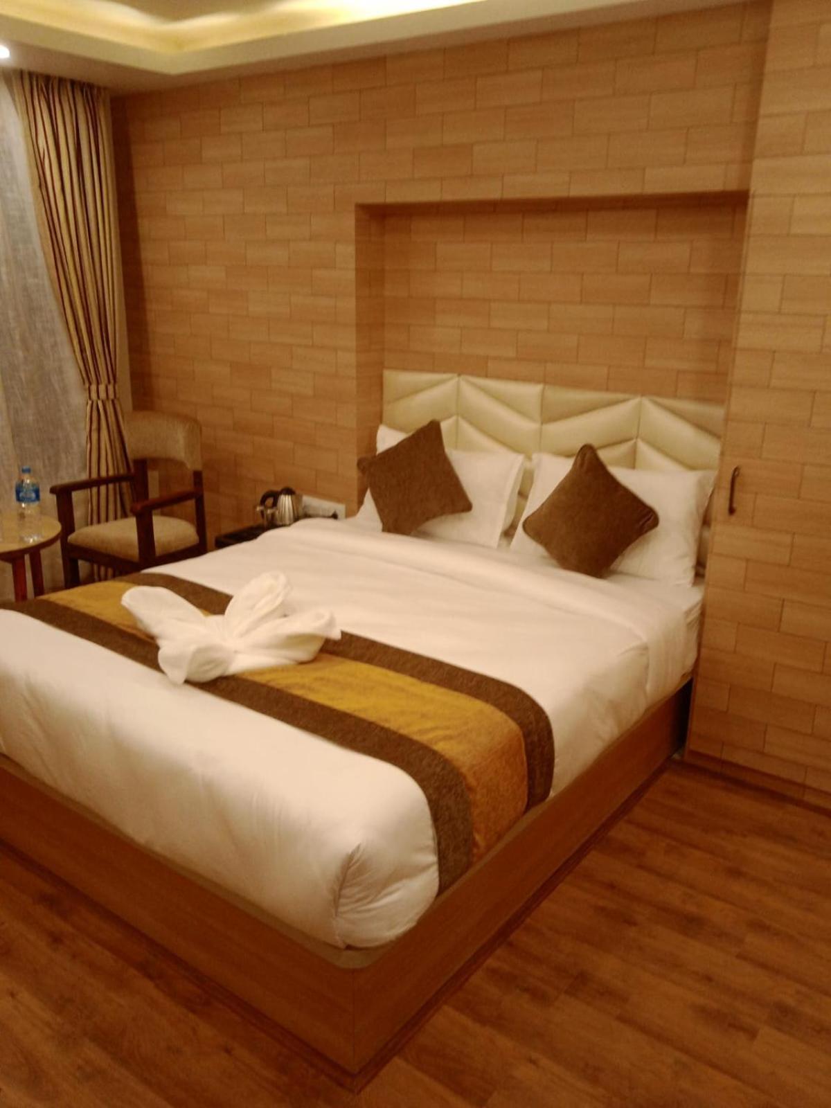 Hotel Airport Gurkha Катманду Екстер'єр фото
