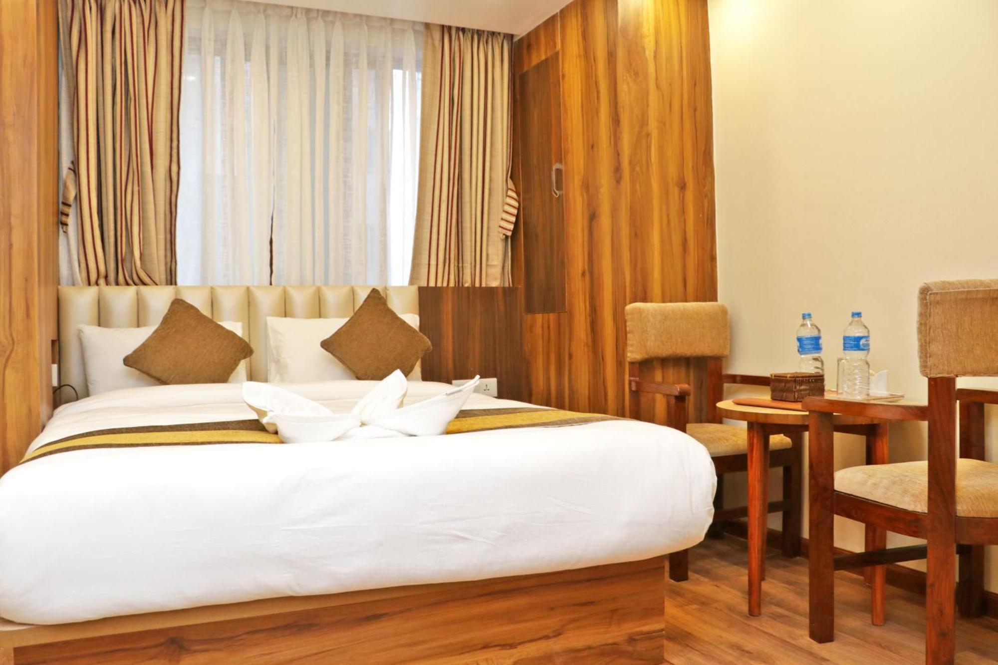 Hotel Airport Gurkha Катманду Екстер'єр фото