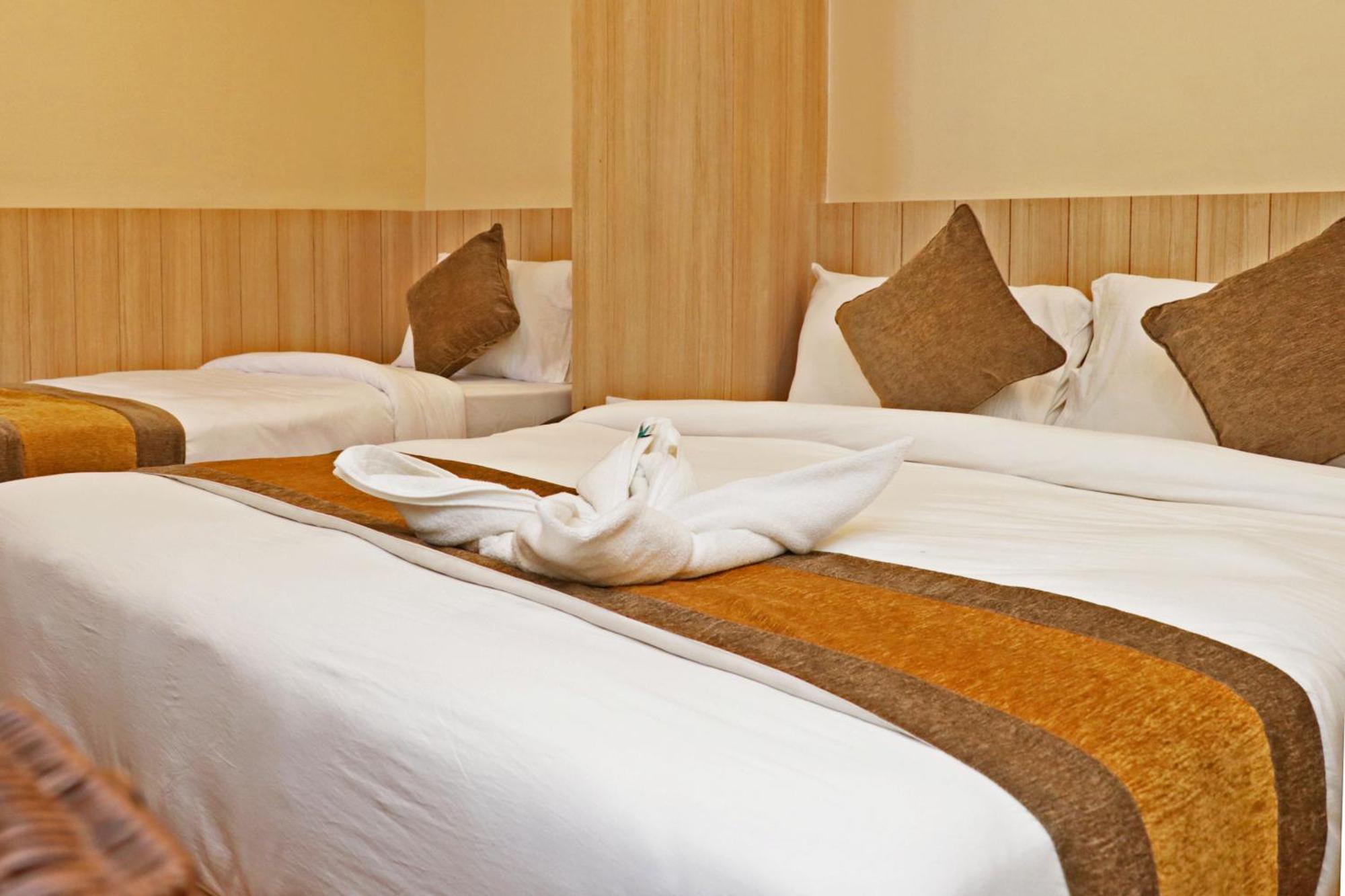 Hotel Airport Gurkha Катманду Екстер'єр фото