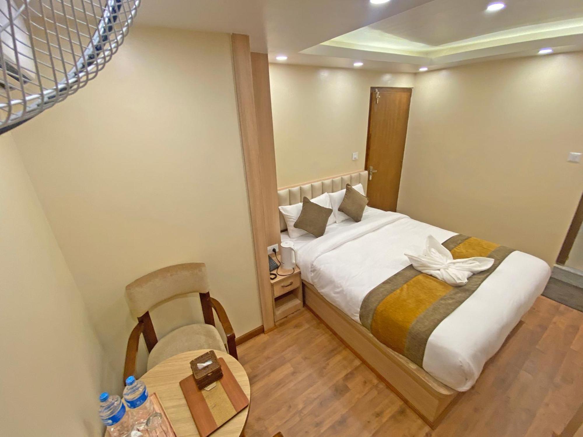 Hotel Airport Gurkha Катманду Екстер'єр фото